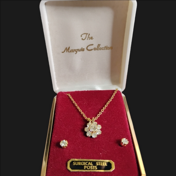 Vintage Gold Tone Metal CZ Glass Crystals Flower Necklace and Earring set - Picture 3 of 3